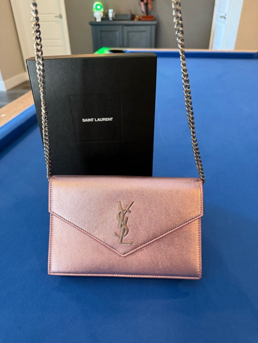 Saint Laurent Metallic Rose Gold Envelope Chain Wallet - Picture 2 of 8